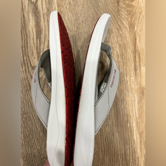 Columbia flip flops size 7 men’s - Picture 7 of 8